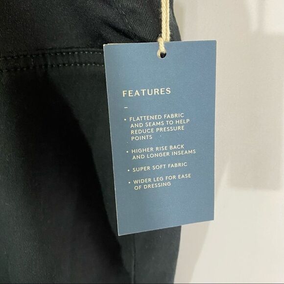 Universal Thread Women’s Boot Cut Black Pants Elastic Waist - Picture 5 of 8